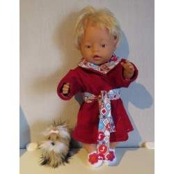 badjasdonker rood met verkeersborden  baby born 43cm