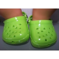 crocs groen met hartjes baby born 43cm
