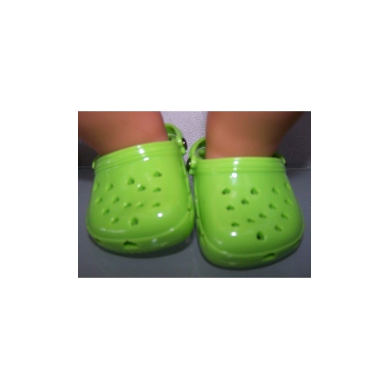 crocs groen met hartjes baby born 43cm