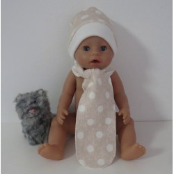 muts met sjaal oud roze met stippen baby born 43cm