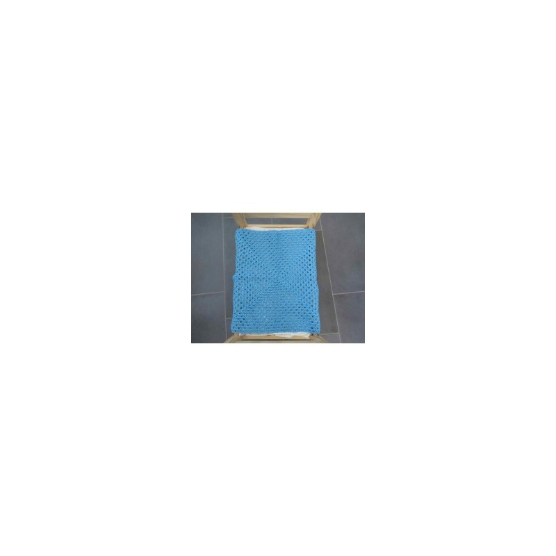 gehaakte deken blauw glimmend