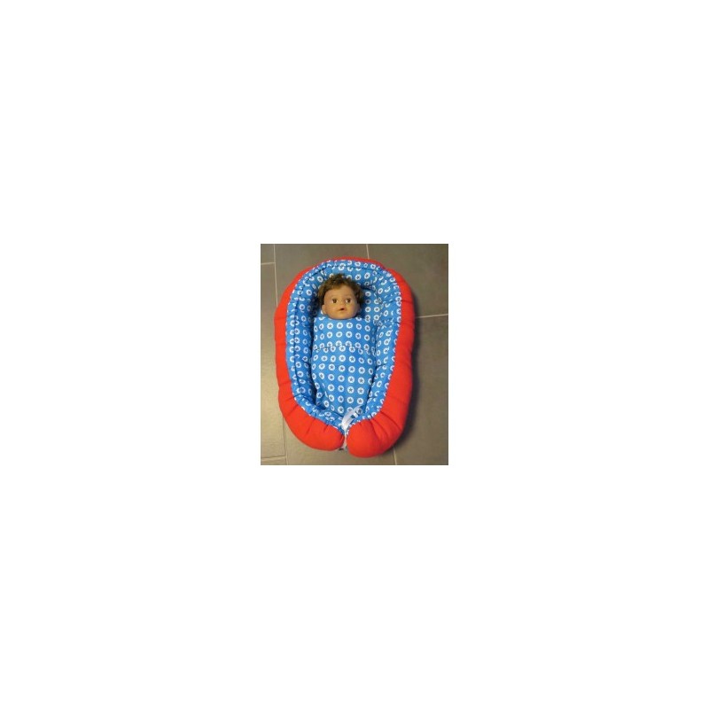 poppennestje blauwe sterren met rood