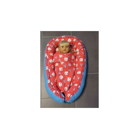 poppennestje hard roze kat met blauw