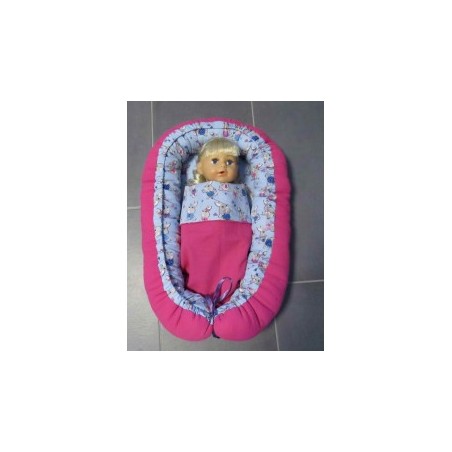 poppennestje blauw konijnen met hard roze