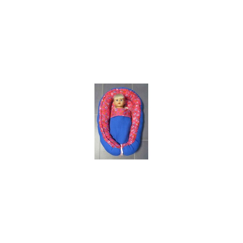 poppennestje hard roze bloemen met blauw poppennestje hard roze bloemen met blauw