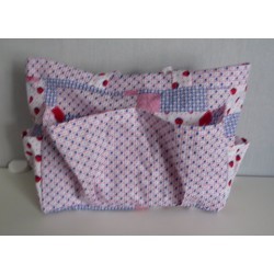 verzorgingstas rood met hartjes