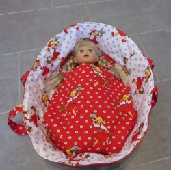 reiswieg rood roodkpaje met rood voor poppen van 40t/m 48cm