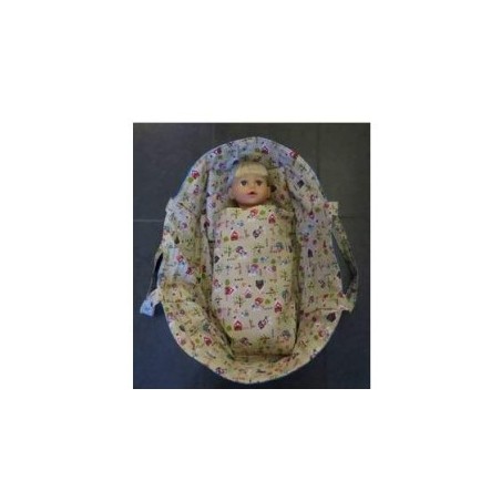 reiswieg bruin meisje met blauw voor poppen van 40t/m 48cm