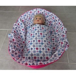 reiswieg gebloemd met hard roze  voor poppen van 40t/m 48cm