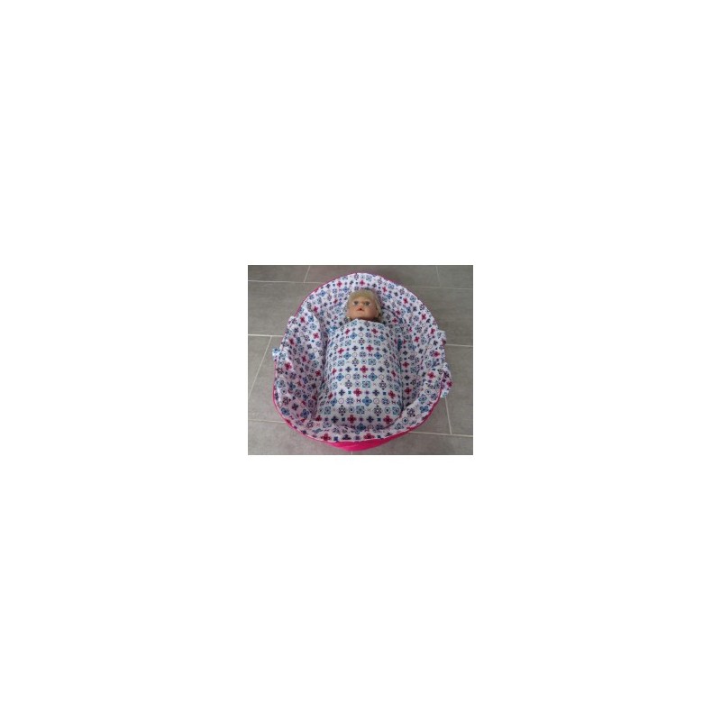 reiswieg gebloemd met hard roze  voor poppen van 40t/m 48cm