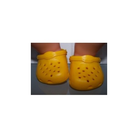 crocs geel baby born 43cm