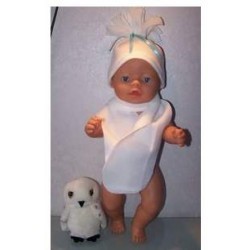muts met sjaal wit met lintje blauw  baby born 43cm