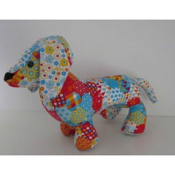 knuffel teckel gekleurd met wit  30/25cm